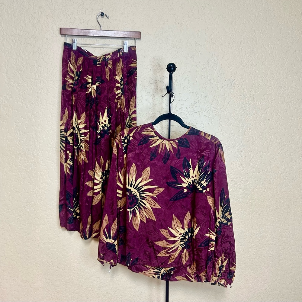 Vintage Jones New York silk blouse & skirt set size 6 purple